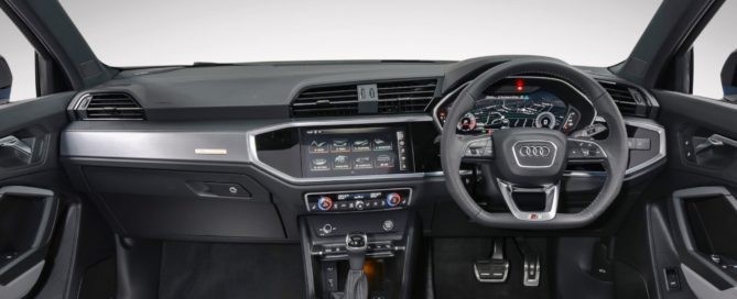 Audi Q3 cabin