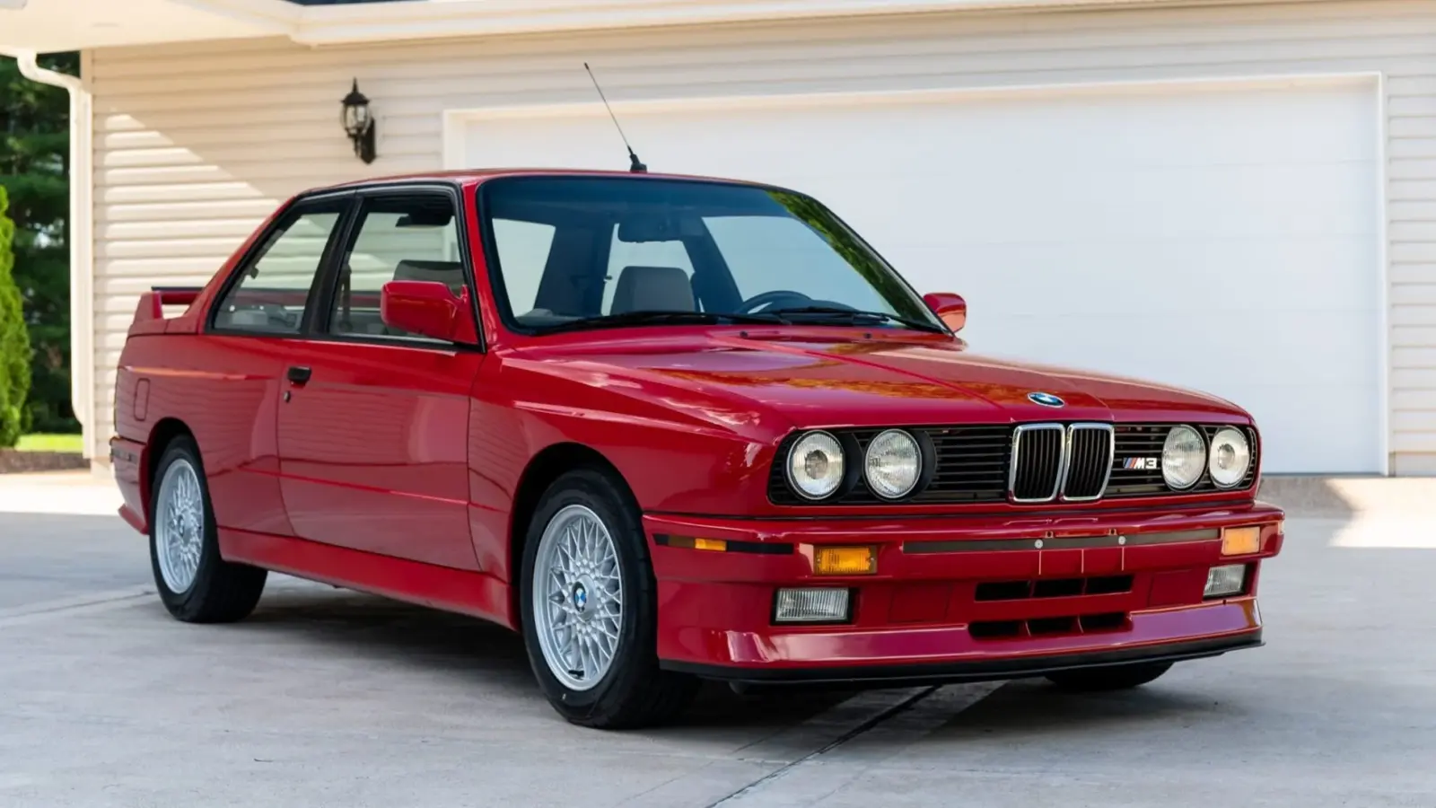 BMW M3 Fetches R4,1m in Auction [w/video]