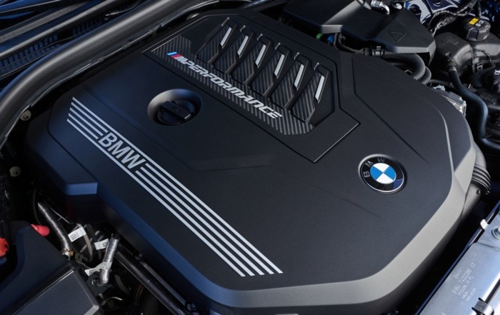 BMW M340i xDrive engine