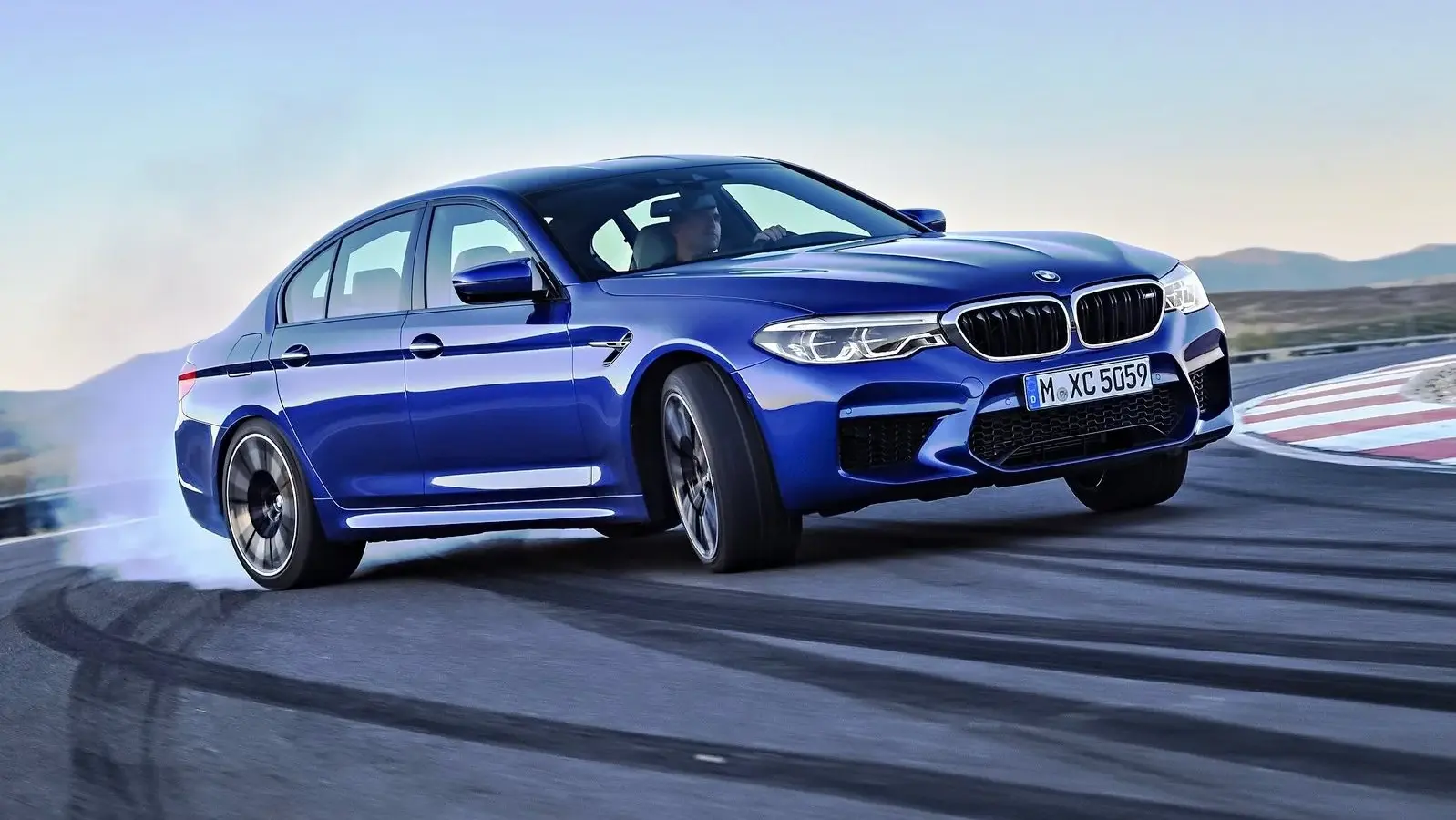 BMW M5 M xDrive (2018)