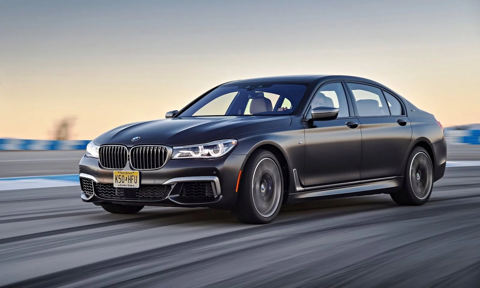 BMW M760Li xDrive