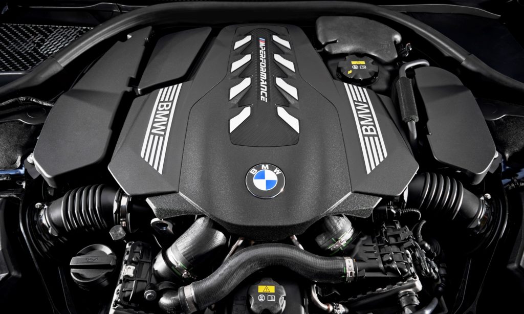 BMW M850i engine