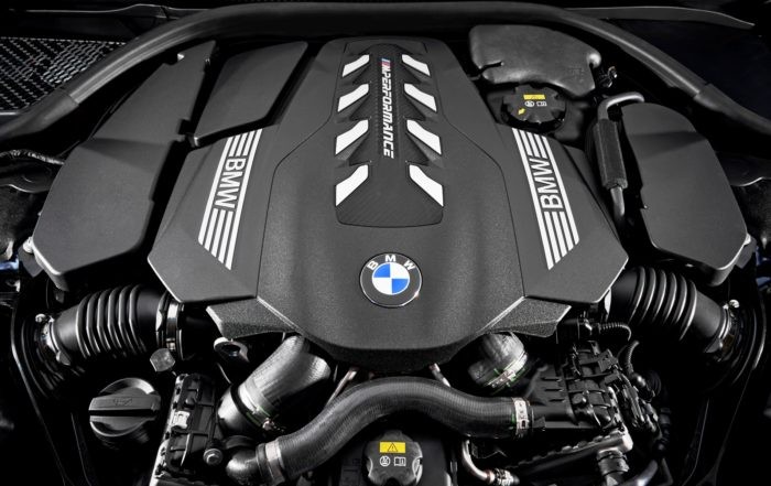 BMW M850i engine