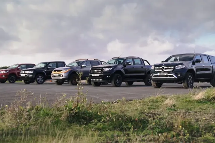 Bakkie Drag Race [video]