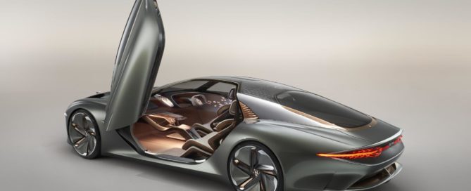Bentley EXP 100 GT door open