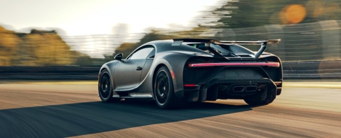Chiron Pur Sport Testing rear