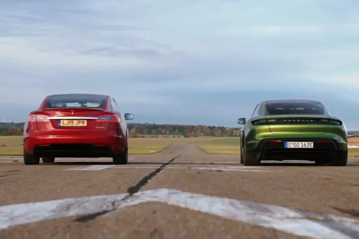 Electric Sportscar Battle [video]