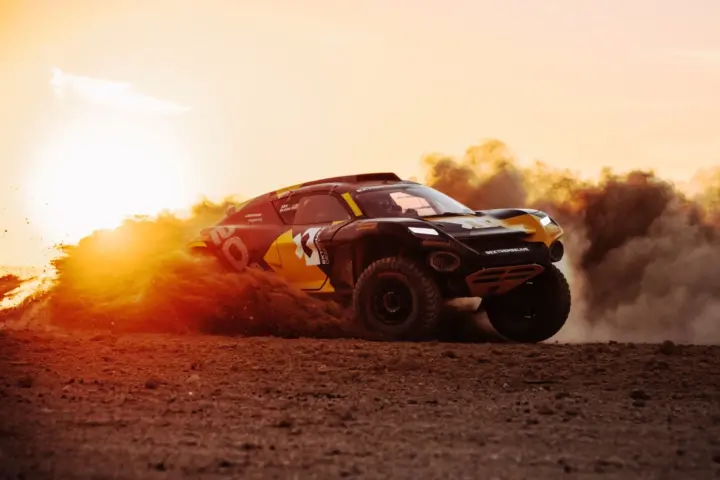 Extreme E Racer Debuts at Dakar [w/video]