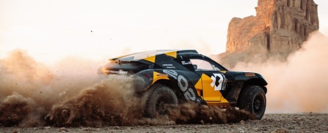 Extreme E racer at Dakar Rally 1