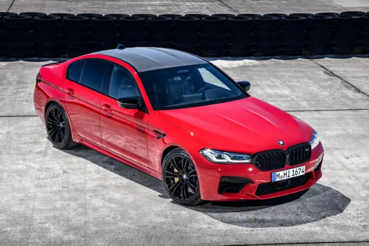 Facelifted BMW M5 [w/video]
