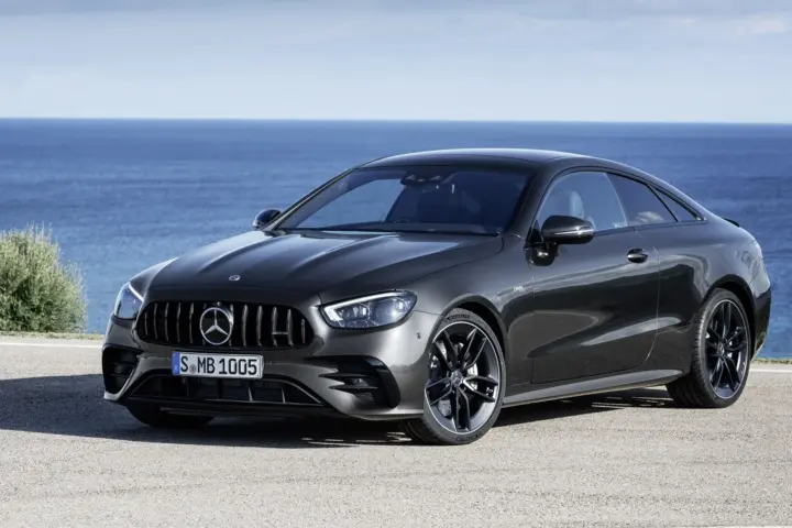 Facelifted Mercedes-Benz E-Class Coupe and Cabrio