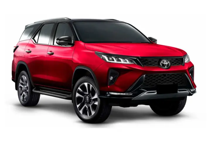 Facelifted Toyota Fortuner and Hilux Break Cover