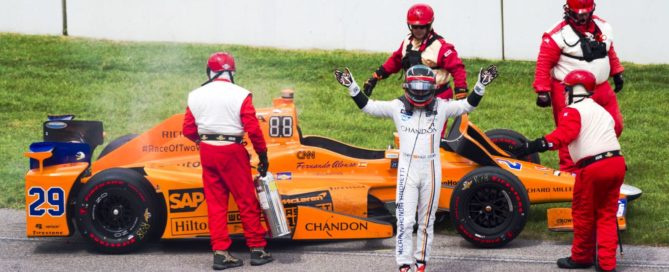 Fernando Alonso retires from Indy 500 2017