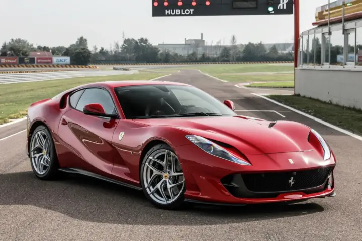 Ferrari 812 SuperFast