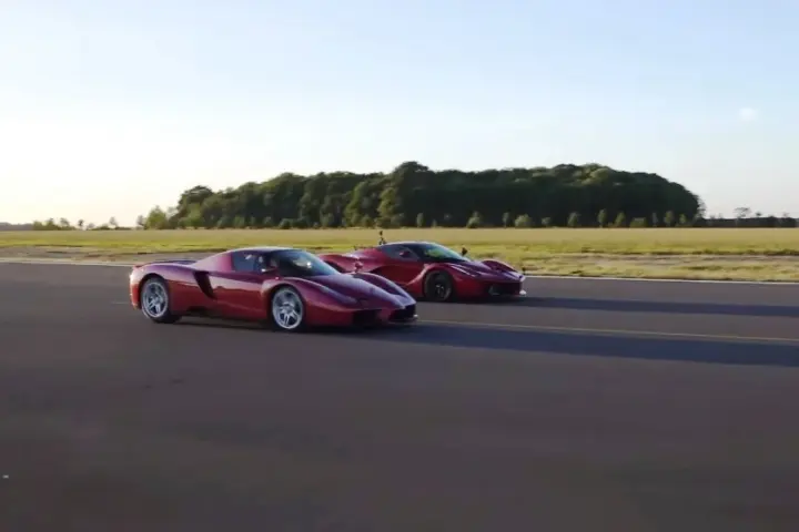 Ferrari Enzo vs LaFerrari [video]