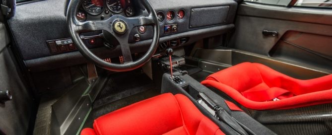 Ferrari F40 facia