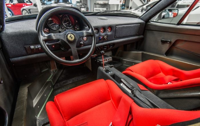 Ferrari F40 facia