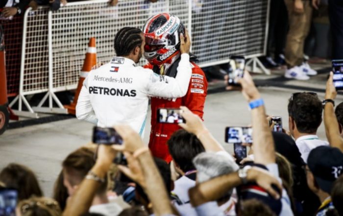 Hamilton chats with Leclerc