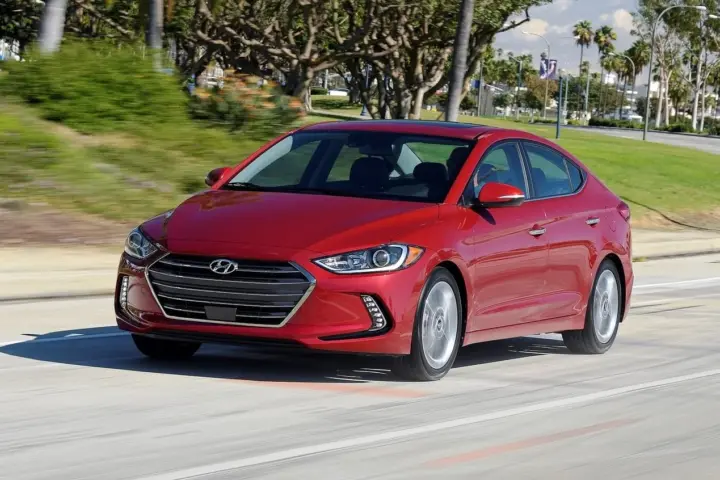 Hyundai Elantra Turbo Sport (2017)