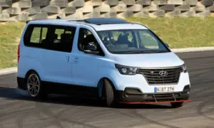 Hyundai N Drift Bus [video]