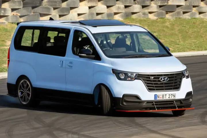 Hyundai N Drift Bus [video]