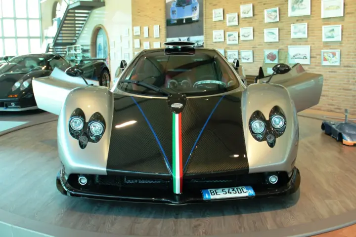 Take Virtual Car Museum Tours With Google Maps