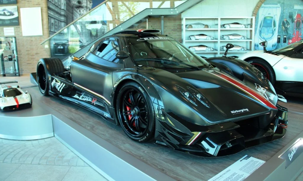 Zonda Revolucion R