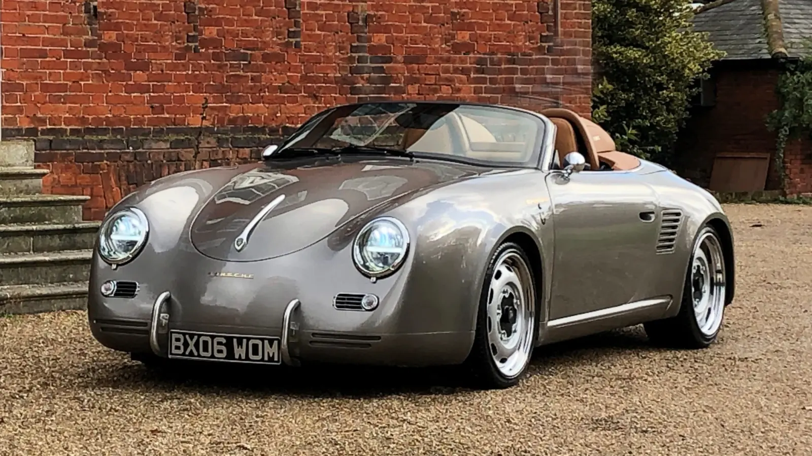 Iconic Autobody 387 Speedster [video]