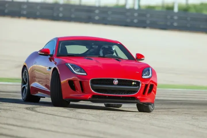 Jaguar F-Type Coupe R