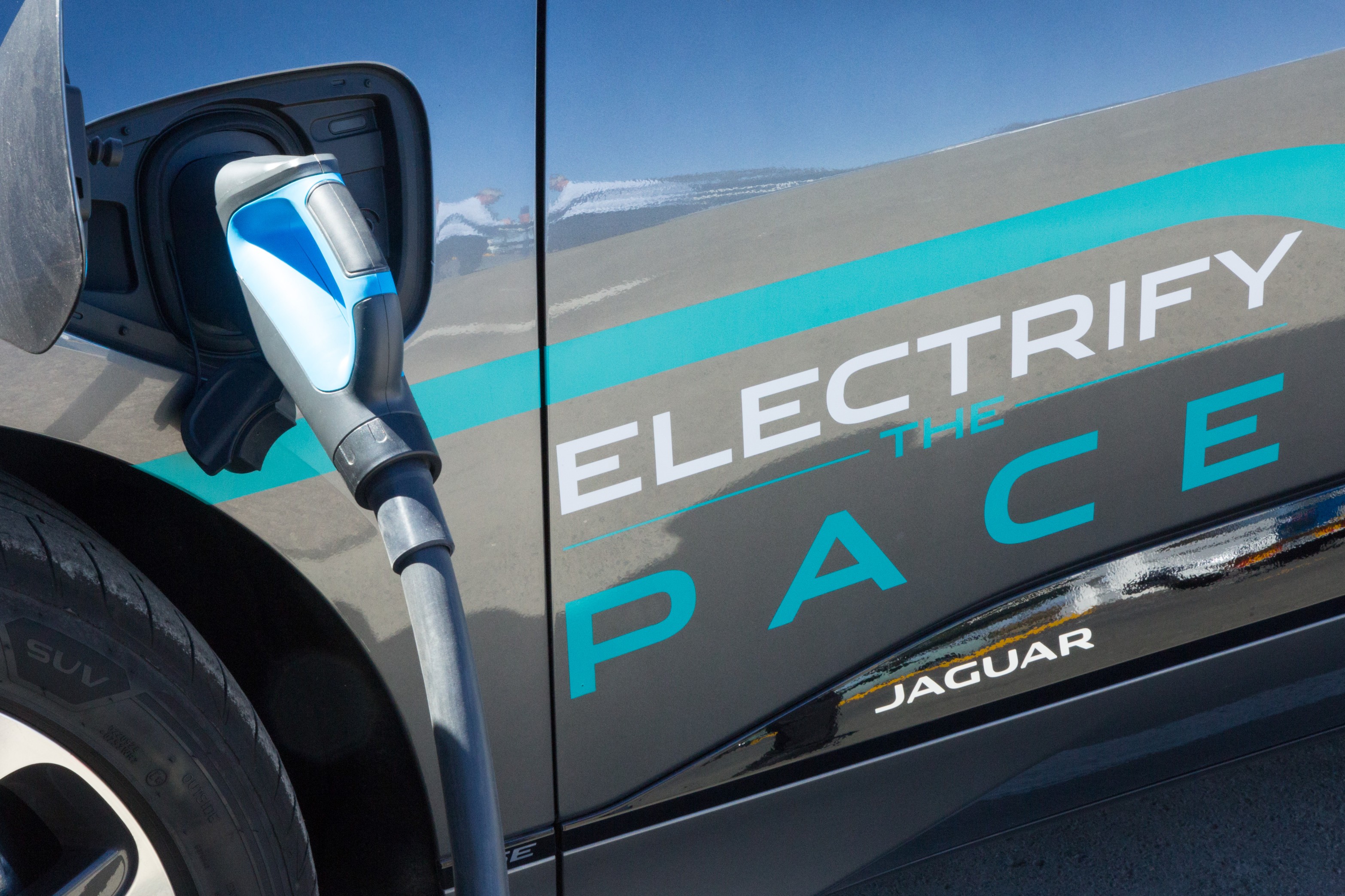 Jaguar I-Pace charging