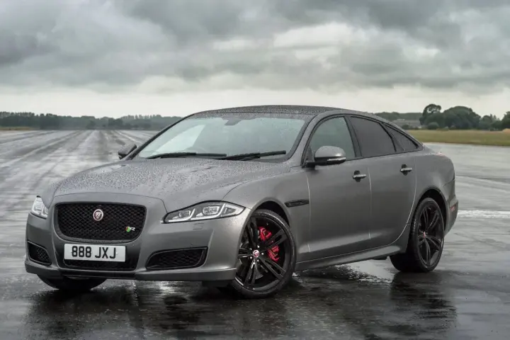 Jaguar XJR575 (2018)