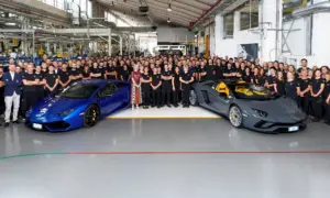 Lamborghini Produces Aventador 8 000 and Huracan 11 000