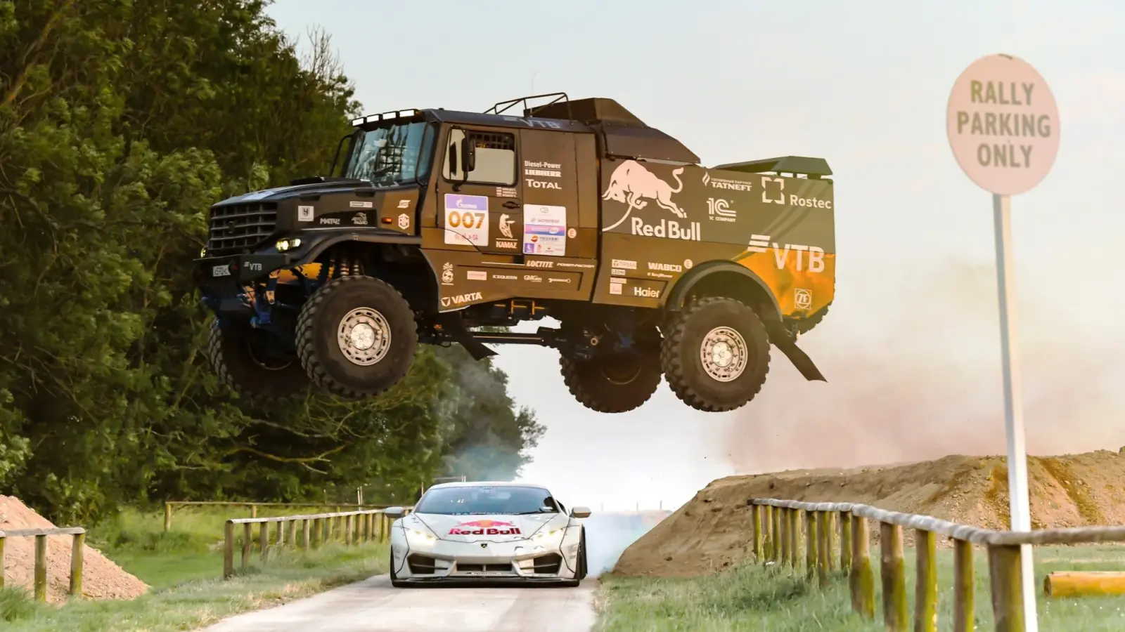 Lamborghini Huracan Drifting At Goodwood Festival [video]