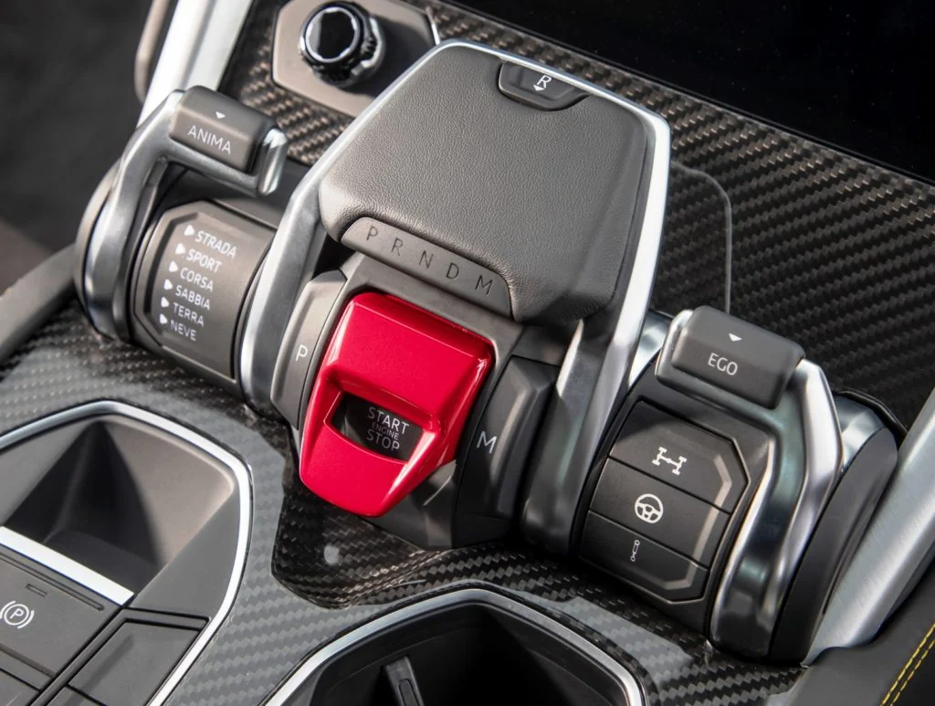 Lamborghini Urus driven drive selector