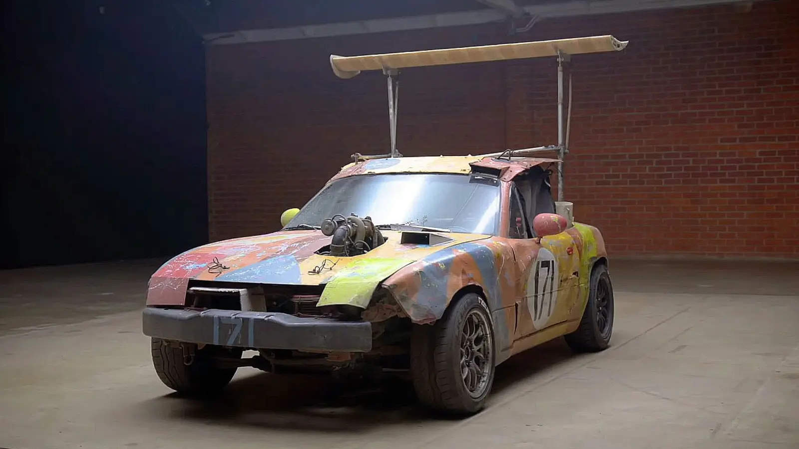 LeMons Racer MX-5 [video]