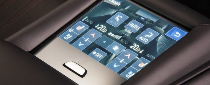 Lexus LS500 rear seat control panel