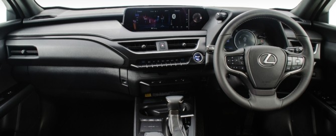 Lexus UX 250h EX interior