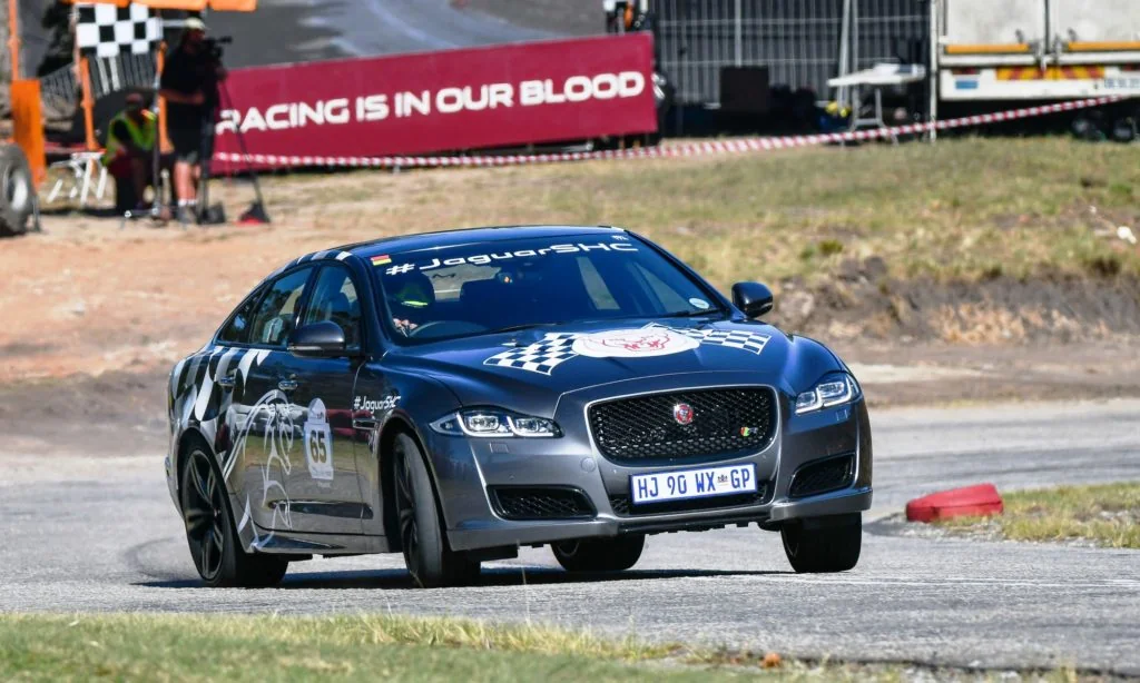 Jaguar XJR