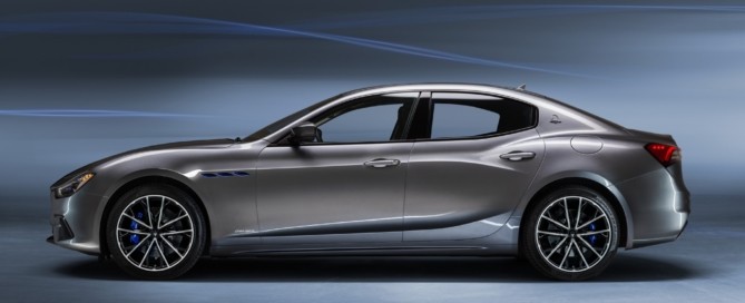 Maserati Ghibli Hybrid profile