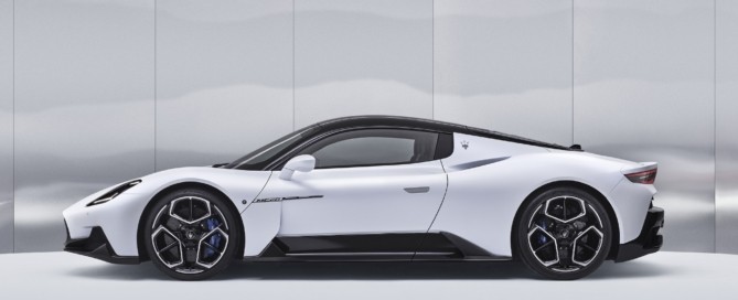 Maserati MC20 profile
