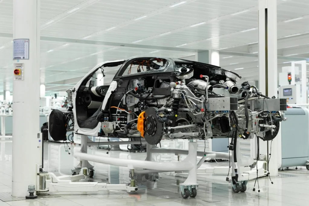 McLaren Speedtail High-speed Testing