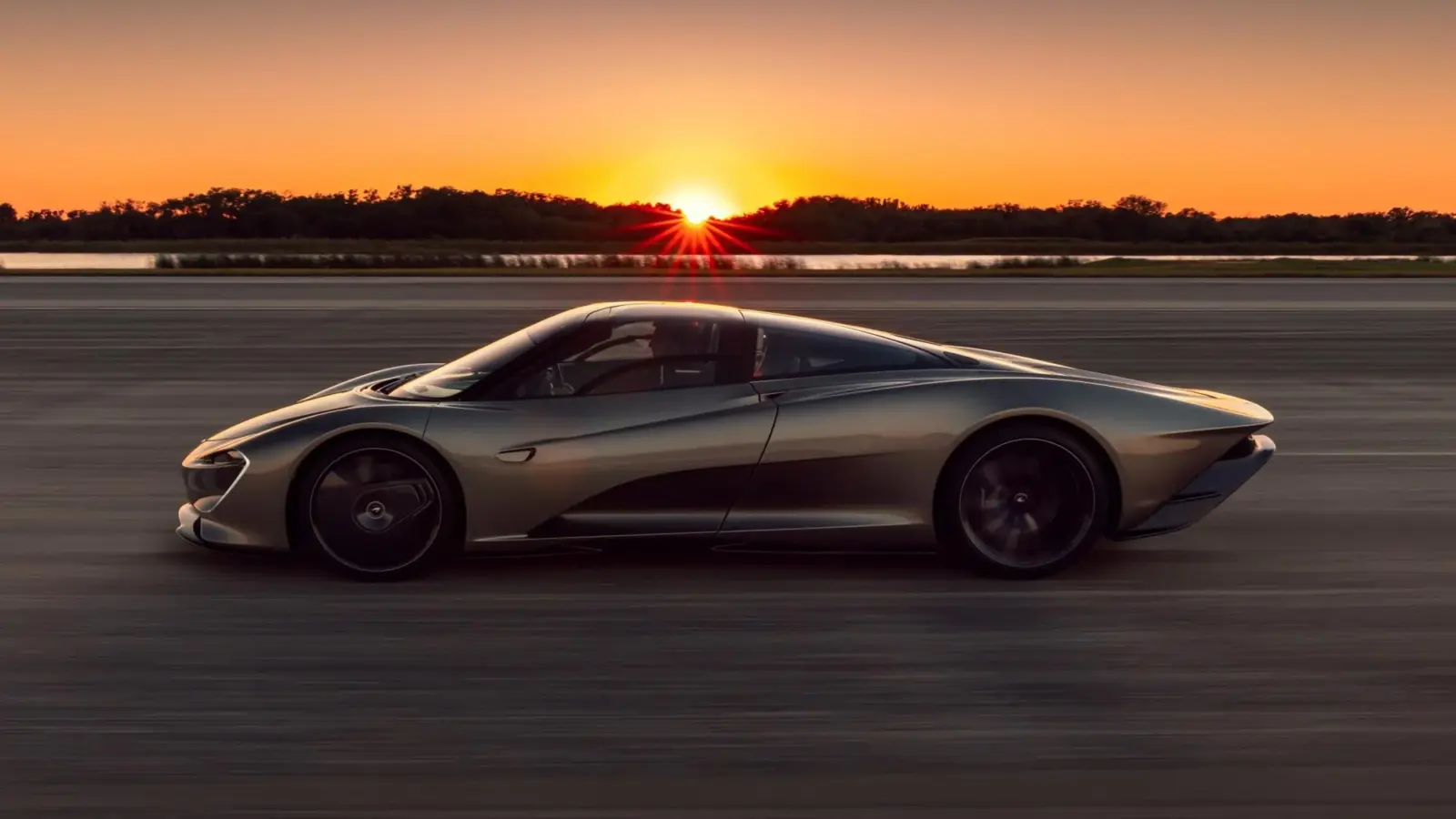 McLaren Speedtail High-speed Testing
