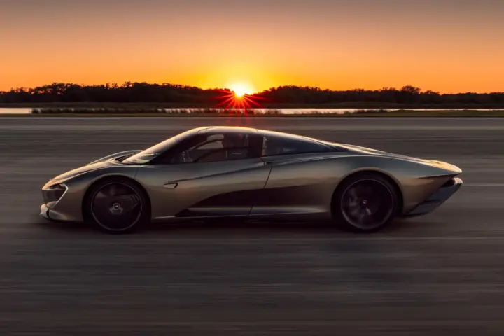 McLaren Speedtail High-speed Testing