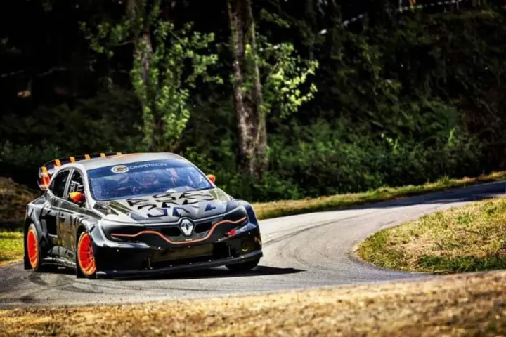 Megane RS RX Hillclimb Monster [video]