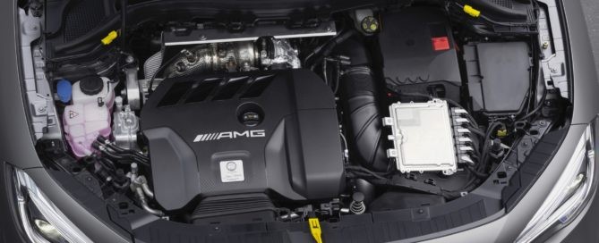 Mercedes-AMG GLA45 engine