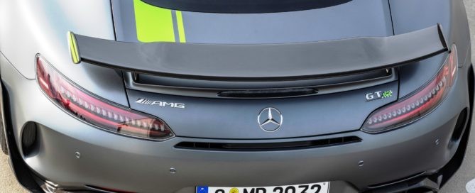 Mercedes-AMG GT R Pro wing