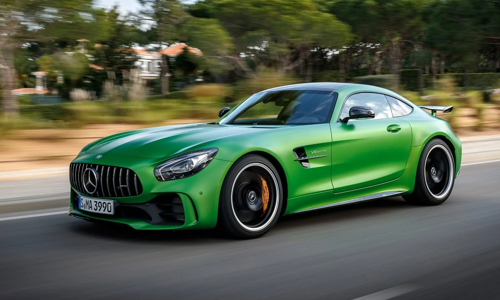 Mercedes-AMG GT R