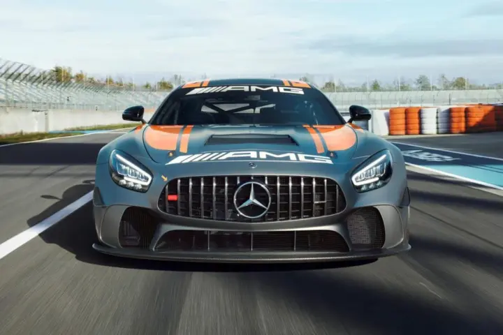 Mercedes-AMG GT4 [w/video]