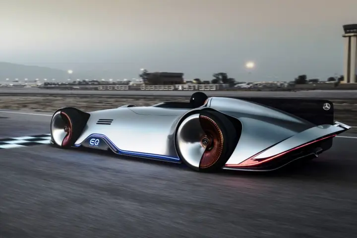 Mercedes-Benz Vision EQ Silver Arrow