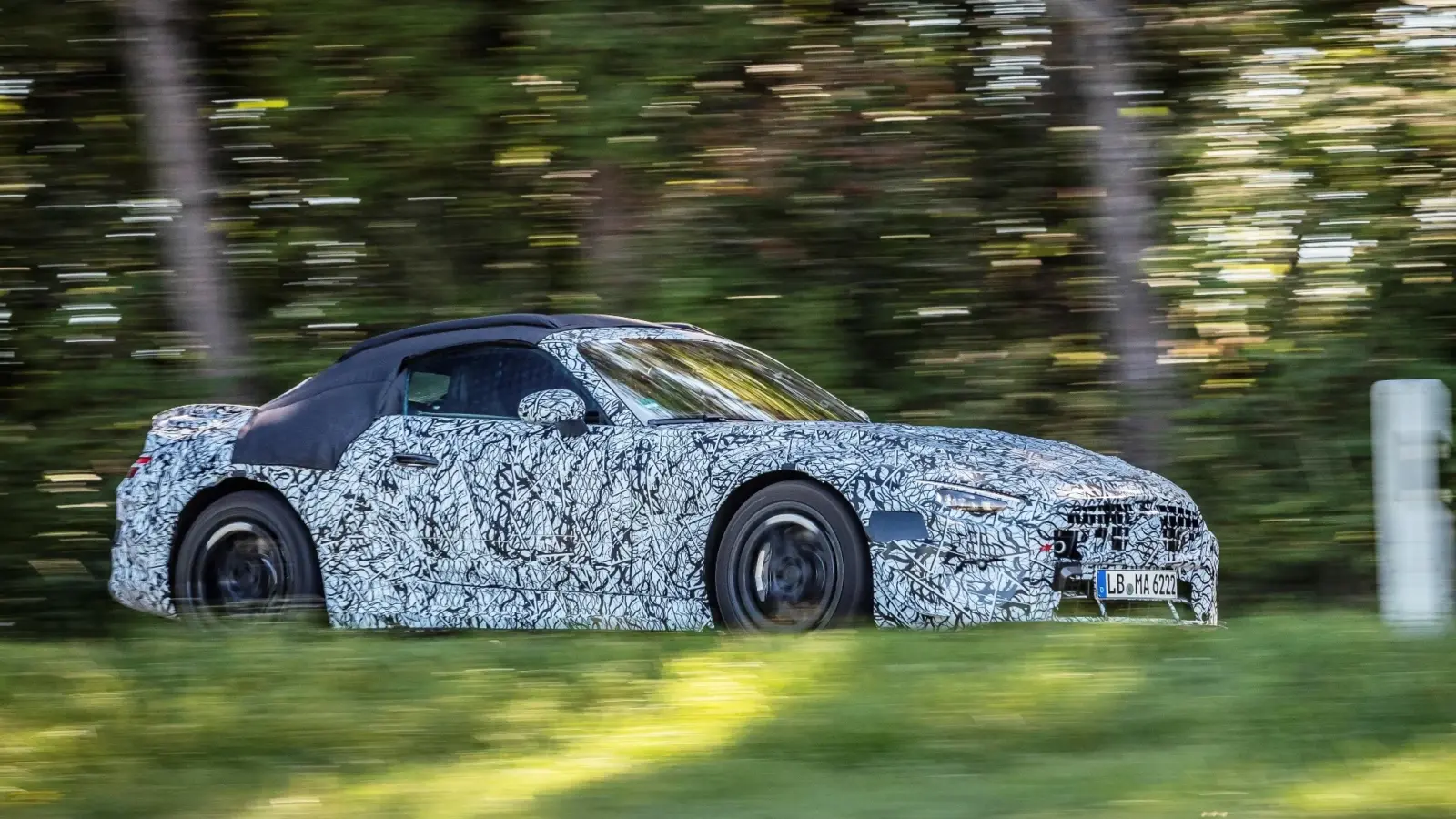 Mercedes SL Roadster Returns to Performance Roots